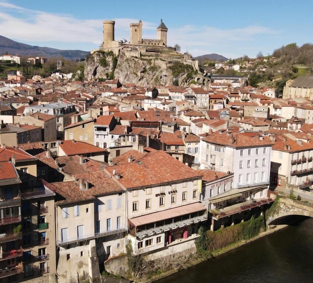 Hotel Lons — Foix