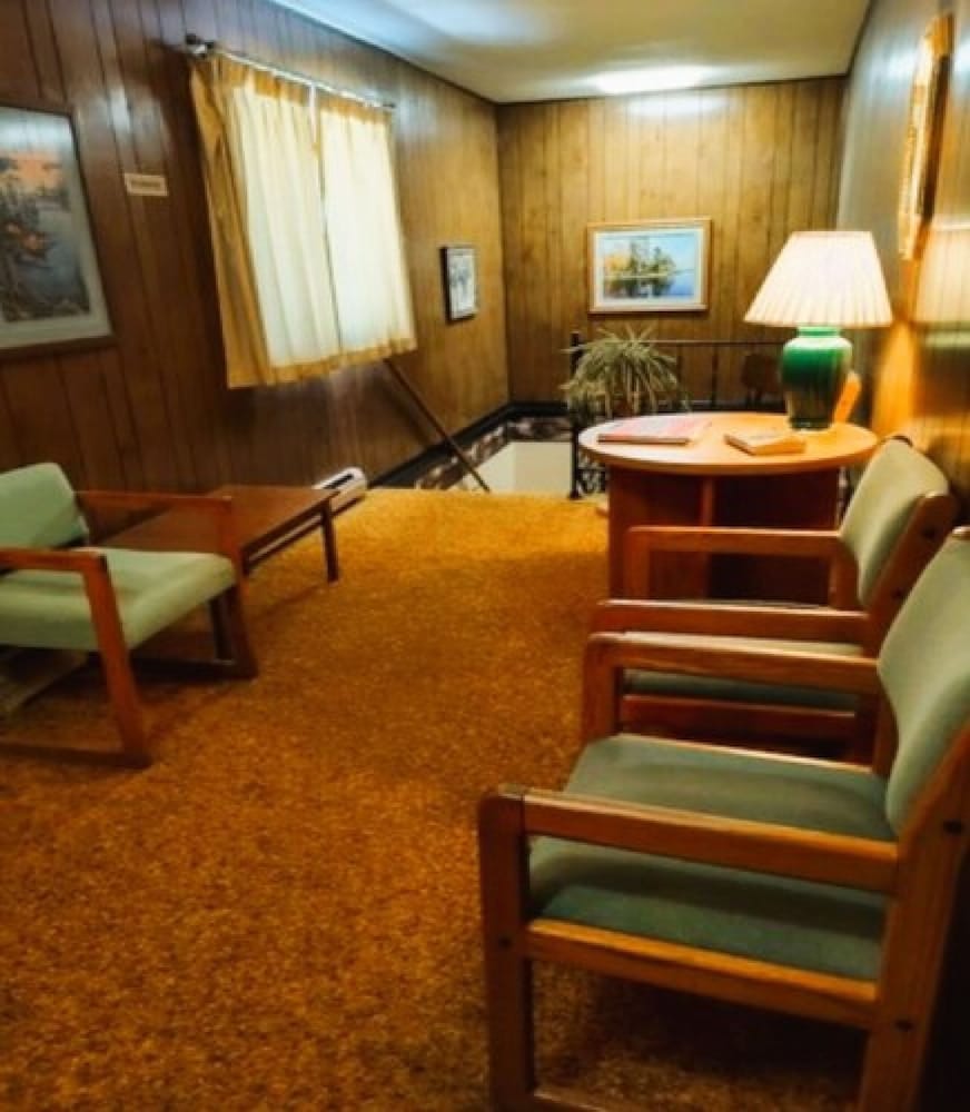 Love Hotels Voyageur by OYO at International Falls MN - photo 9