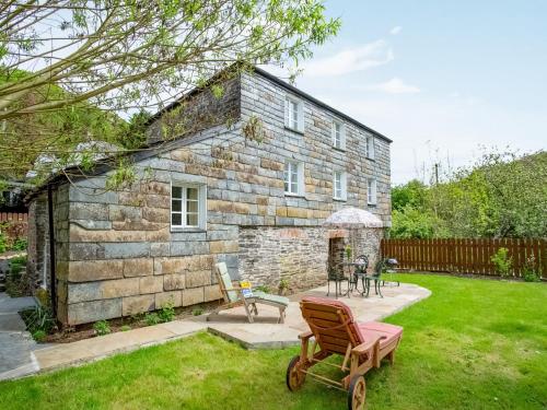 Hingham Mill Cottage — 4-Star Luxury Hotel in Wadebridge, United Kingdom