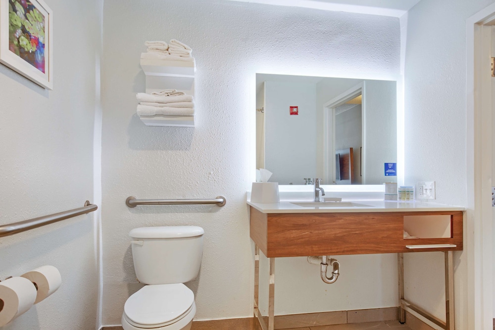 Hampton Inn Slidell - photo 20