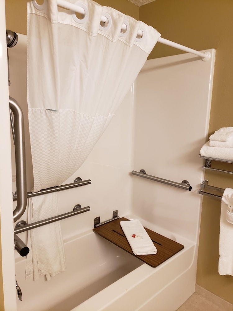 Microtel Inn & Suites by Wyndham Dover - photo 36