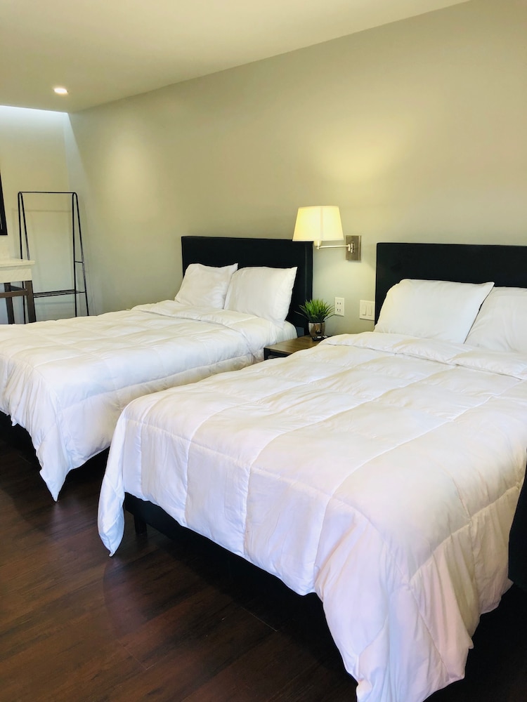 Hotel Villa Serena - photo 2