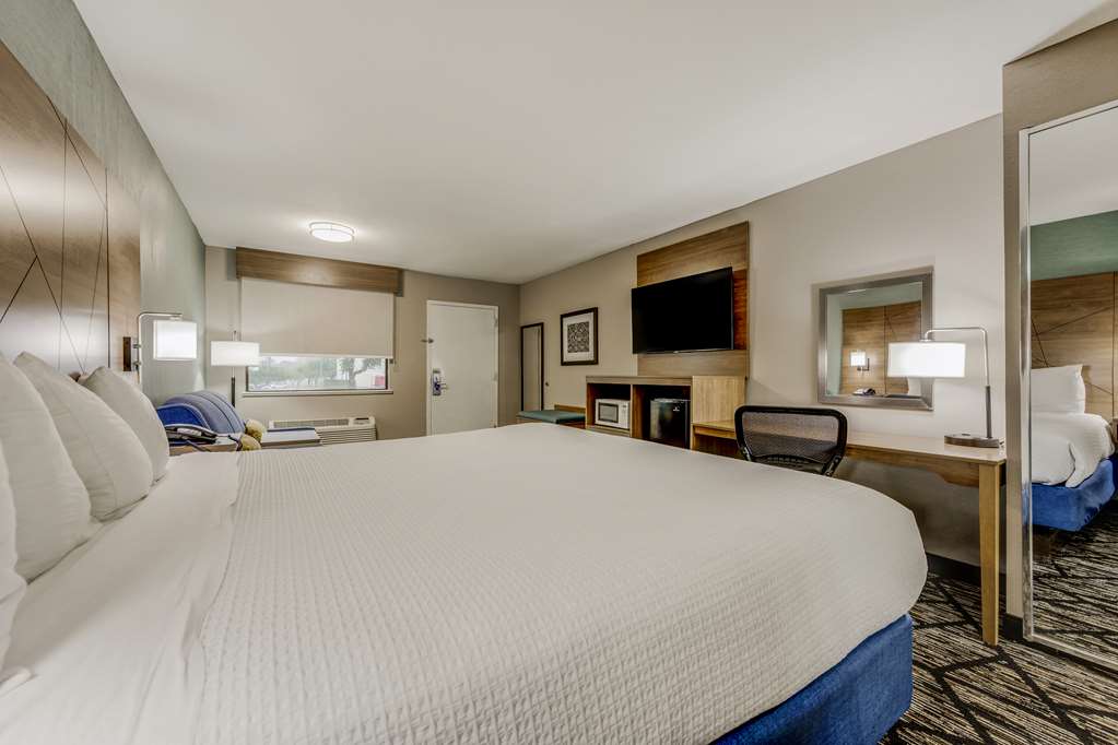 Best Western Huntsville Inn & Suites - photo 12
