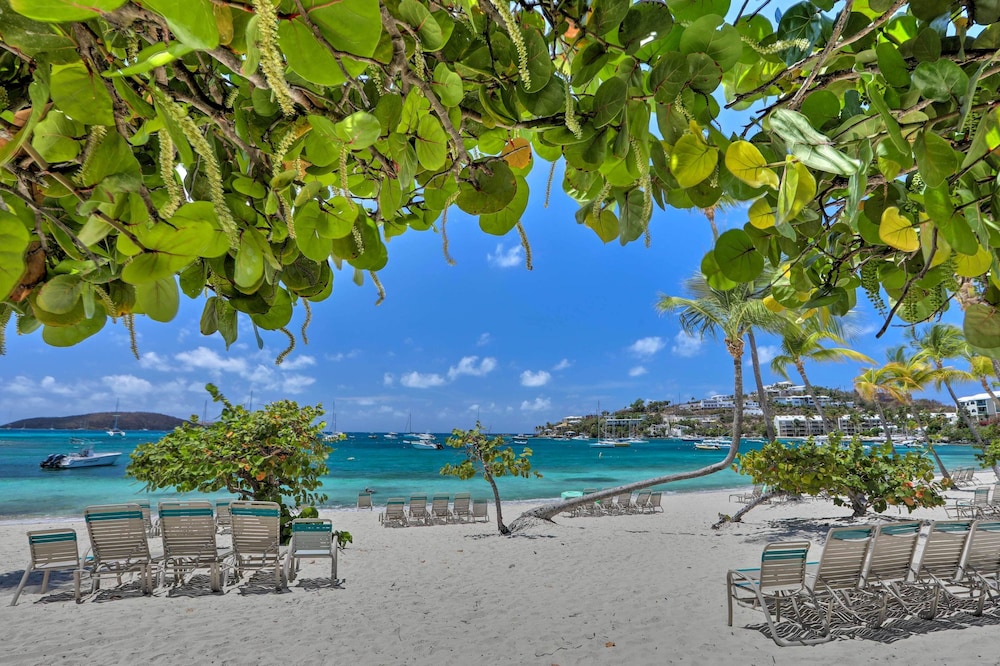 Tropical St. Thomas Resort Getaway w Pool Access in Charlotte Amalie, U.S. Virgin Islands