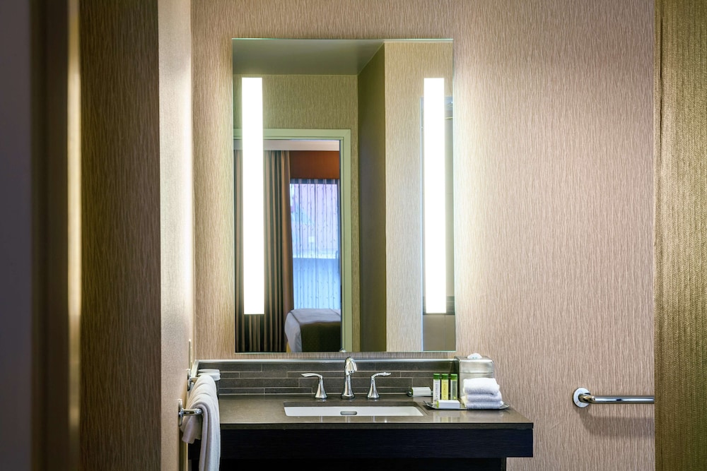 DoubleTree by Hilton Sonoma Wine Country - photo 33
