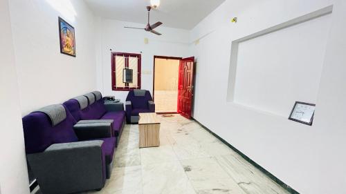 White House 3Bhk Elegant Apartment — 4-Star Luxury Hotel in Coimbatore, India