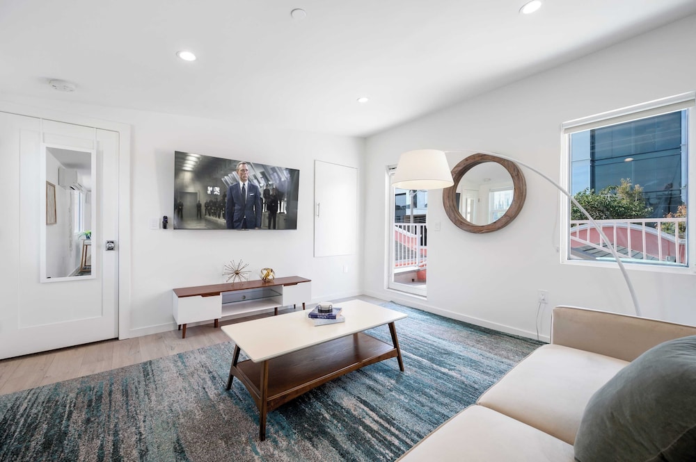 The Gower Street Bungalows by AvantStay - photo 21
