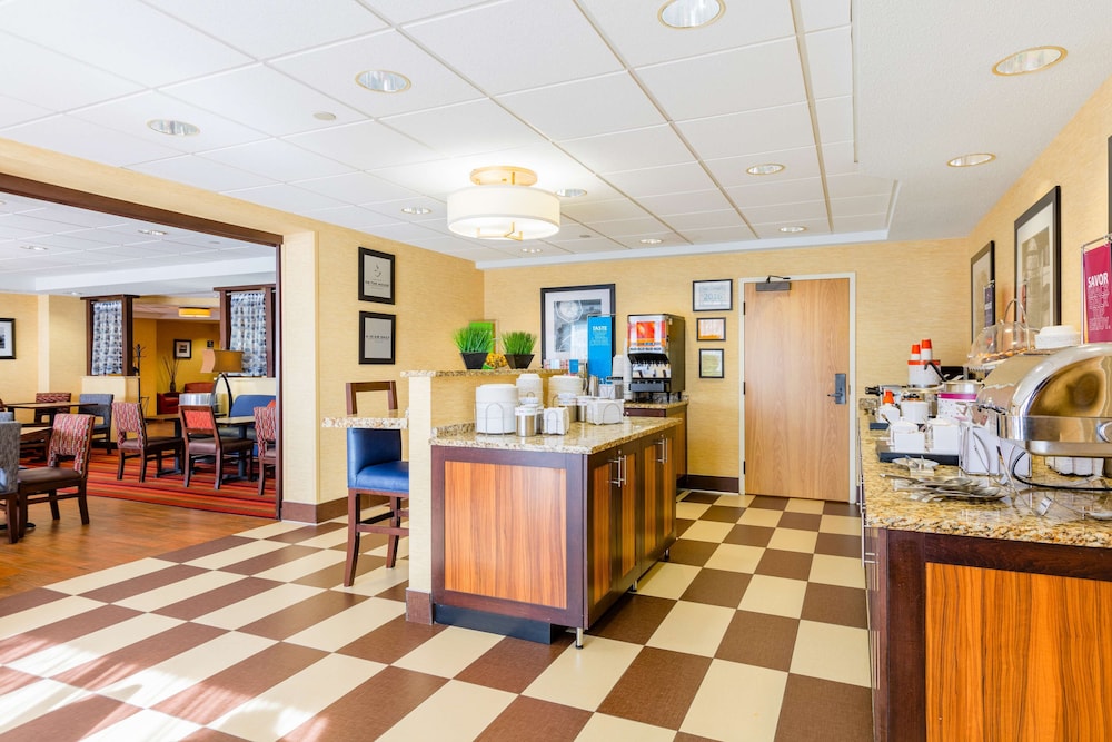 Hampton Inn St. Charles St. Peters - photo 42