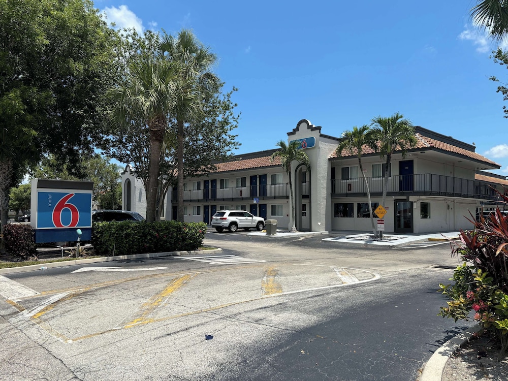 Motel6 Riviera Beach FL — hotel in Riviera Beach