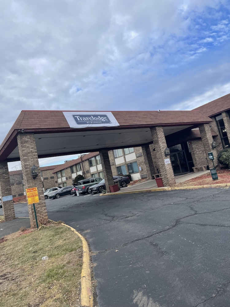 Travelodge by Wyndham Vernon CT - photo 17