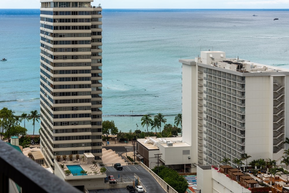 Waikiki Banyan Condo Located One Block From Waikiki Beach by Koko Resort Vacation Rentals - photo 153
