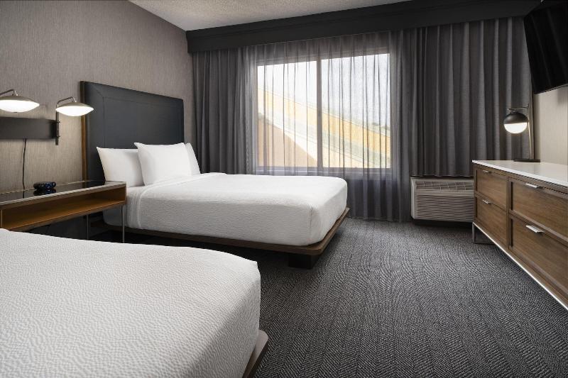 Courtyard by Marriott San Mateo Foster City - photo 49