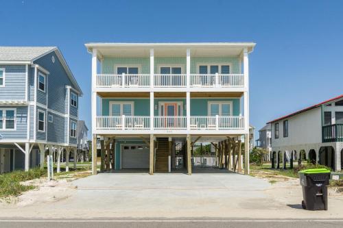 Wait N Sea by Oak Island Accommodations - featured photo
