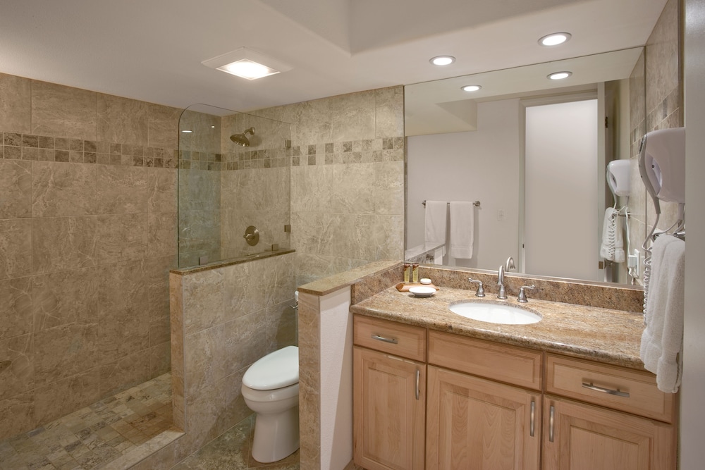 Lahaina Shores Beach Resort - photo 19