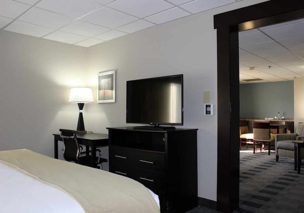 Holiday Inn Express Forsyth by IHG - photo 11