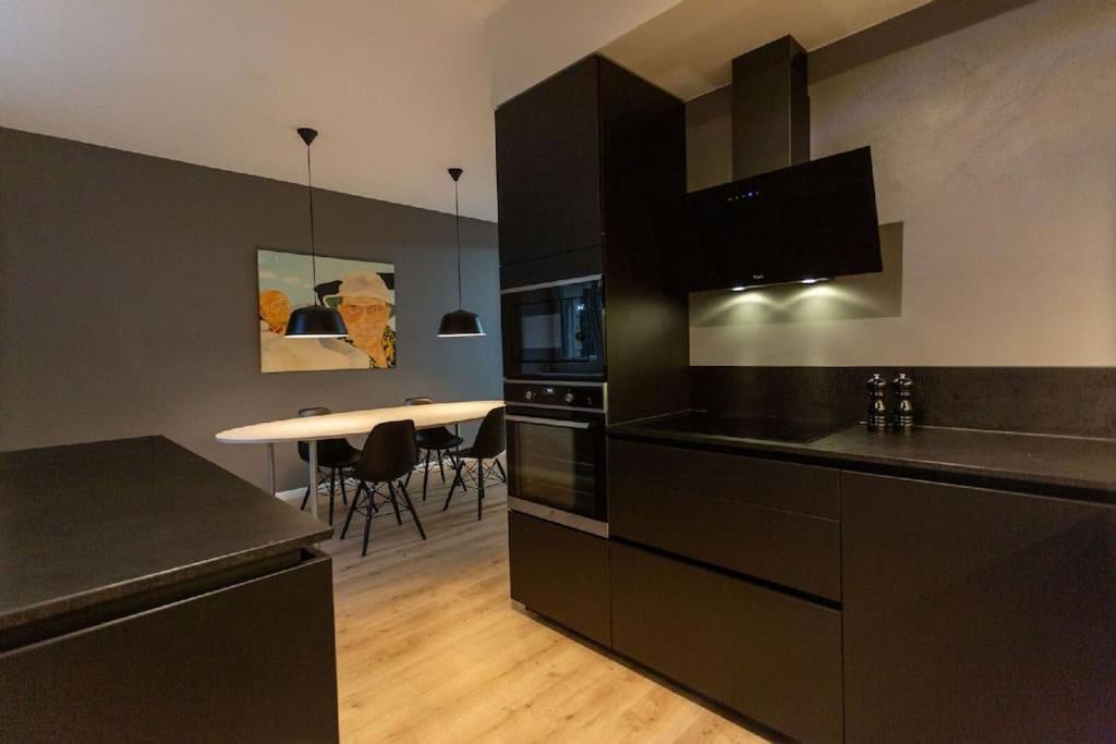 Top Secure Spacious Apartment