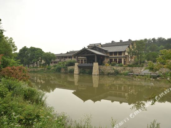 Wuhan Nomura Valley Yinxing Mountain Resort Hotel