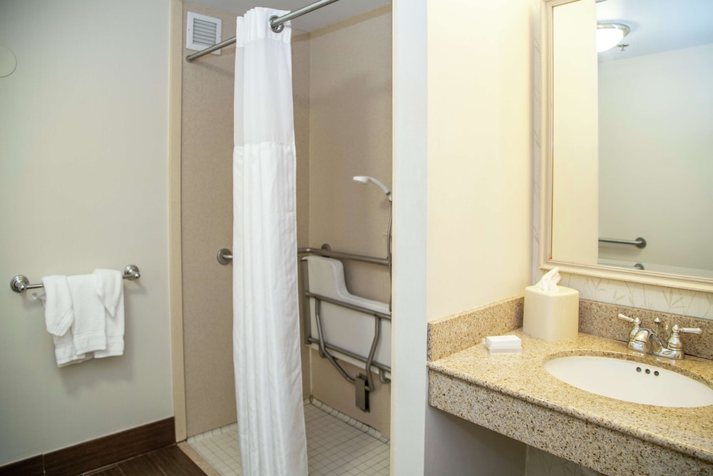 Hampton Inn & Suites Blairsville - photo 35