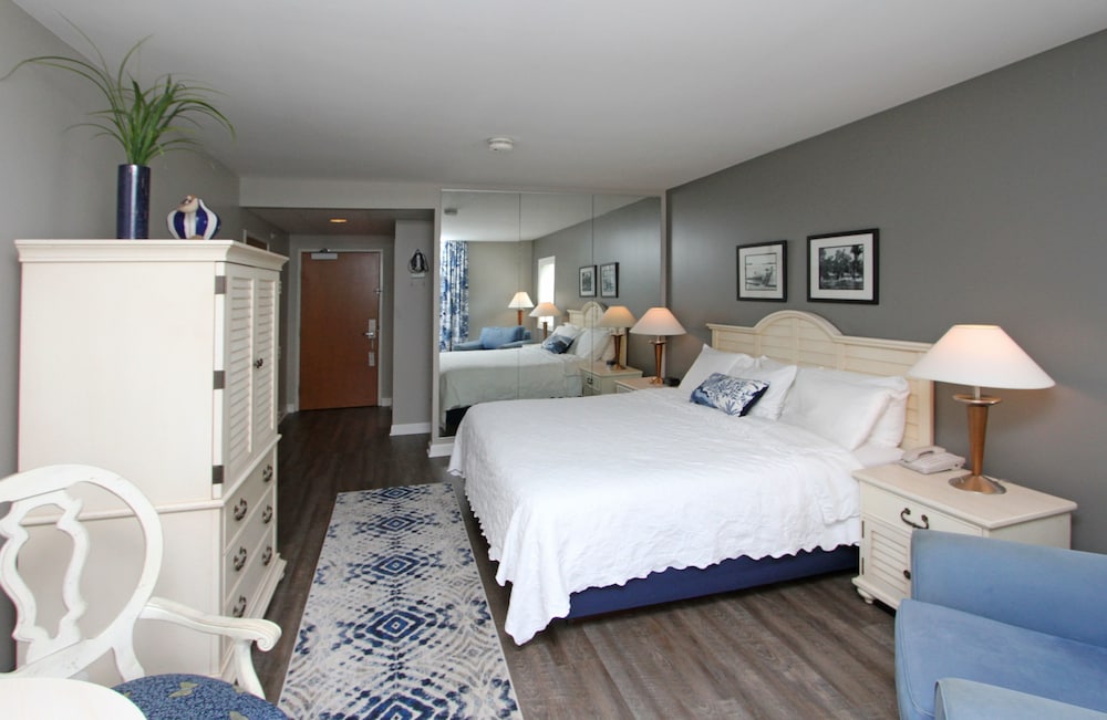 Bay Pointe Inn - photo 4