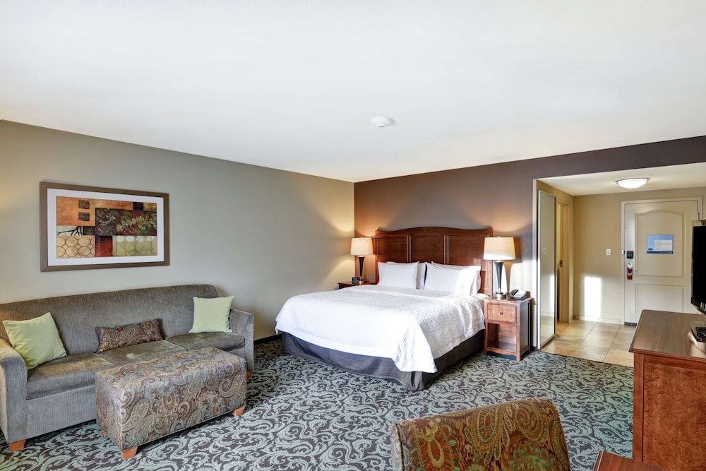 Hampton Inn and Suites New Hartford Utica - photo 22