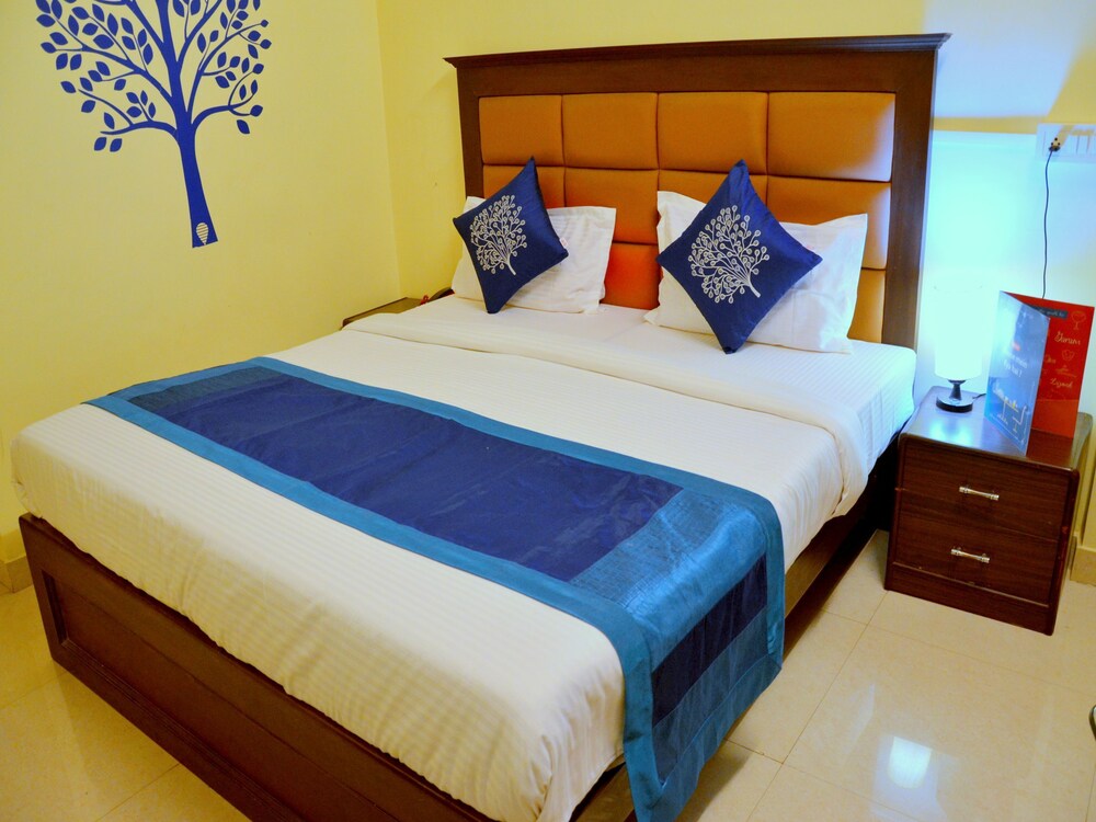 OYO 2569 Hotel Paradise — hotel in Kanpur