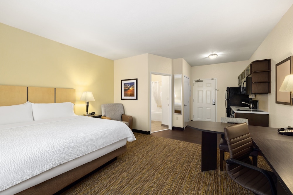 Candlewood Suites Bismarck by IHG - photo 24