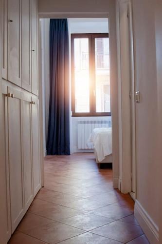 Domus Marina Vacanze Romane Colosseo — 4-Star Luxury Hotel in Rome, Italy