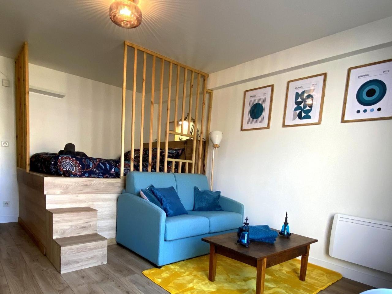 L'estrade Studio Centre Ville — 4-Star Luxury Hotel in Cholet, France