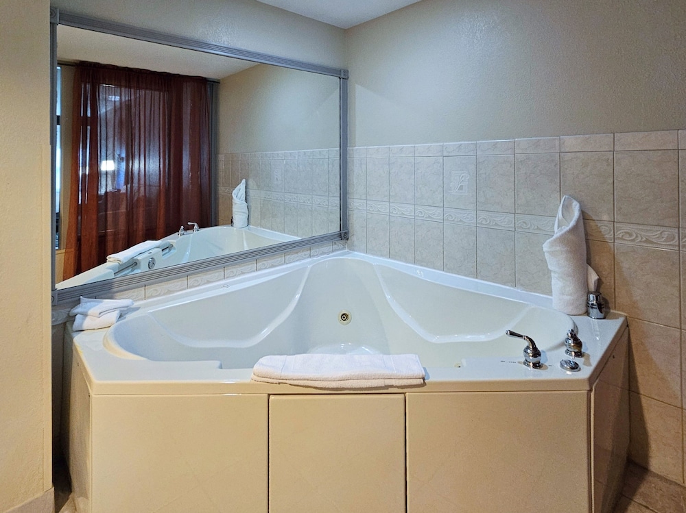 Holiday Inn Belcamp Aberdeen Area by IHG - photo 40