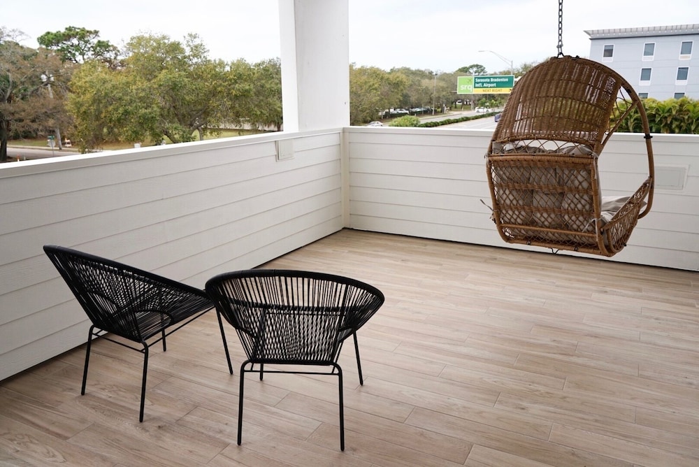 Kompose Boutique Hotel - photo 23