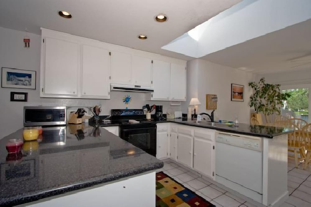 2136 Venice Dr. - photo 8