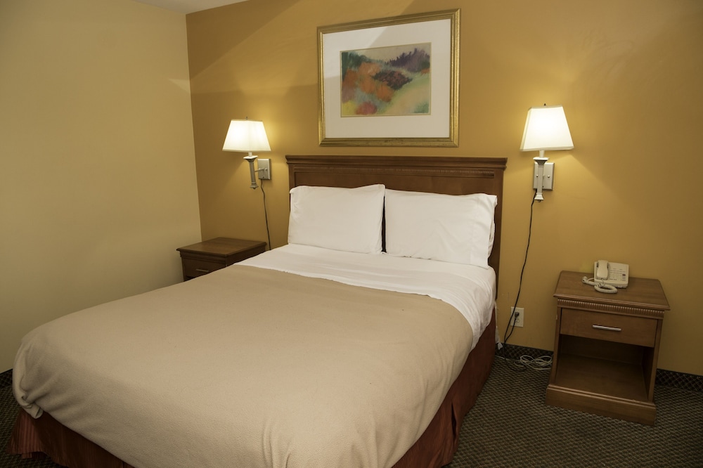 Capri inn and Suites - photo 22