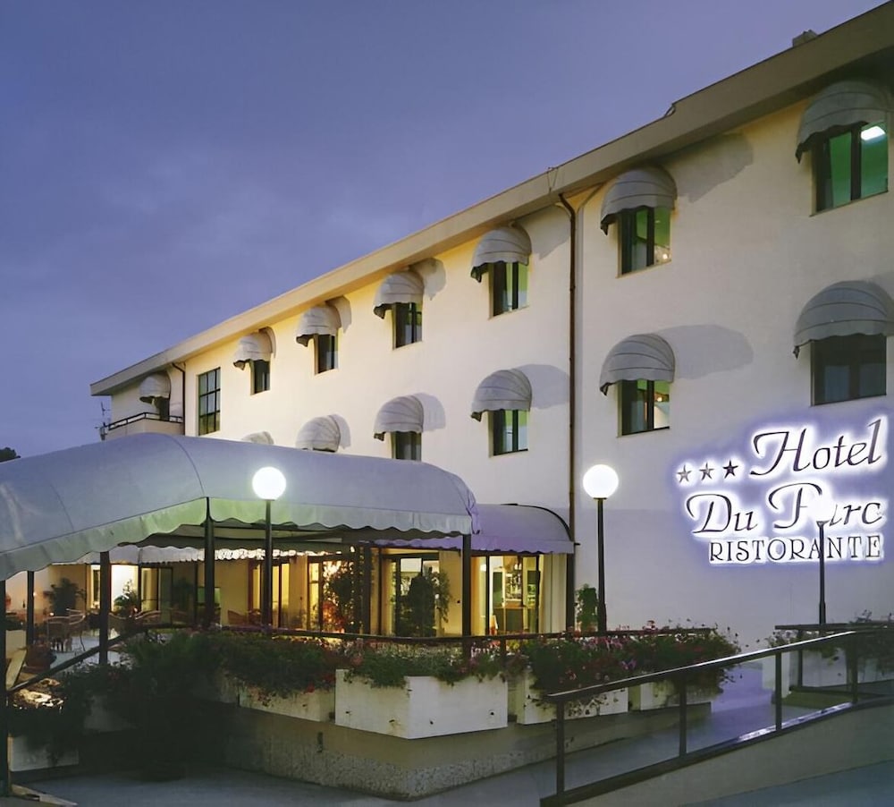 Hotel Du Parc — hotel in Atri