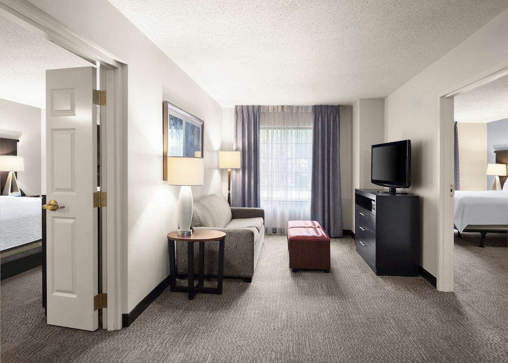 Staybridge Suites Indianapolis Airport by IHG - photo 46