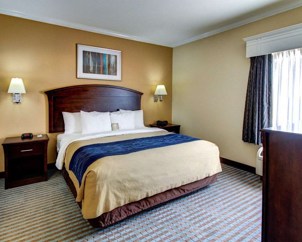 Comfort Inn Corsicana East - photo 40