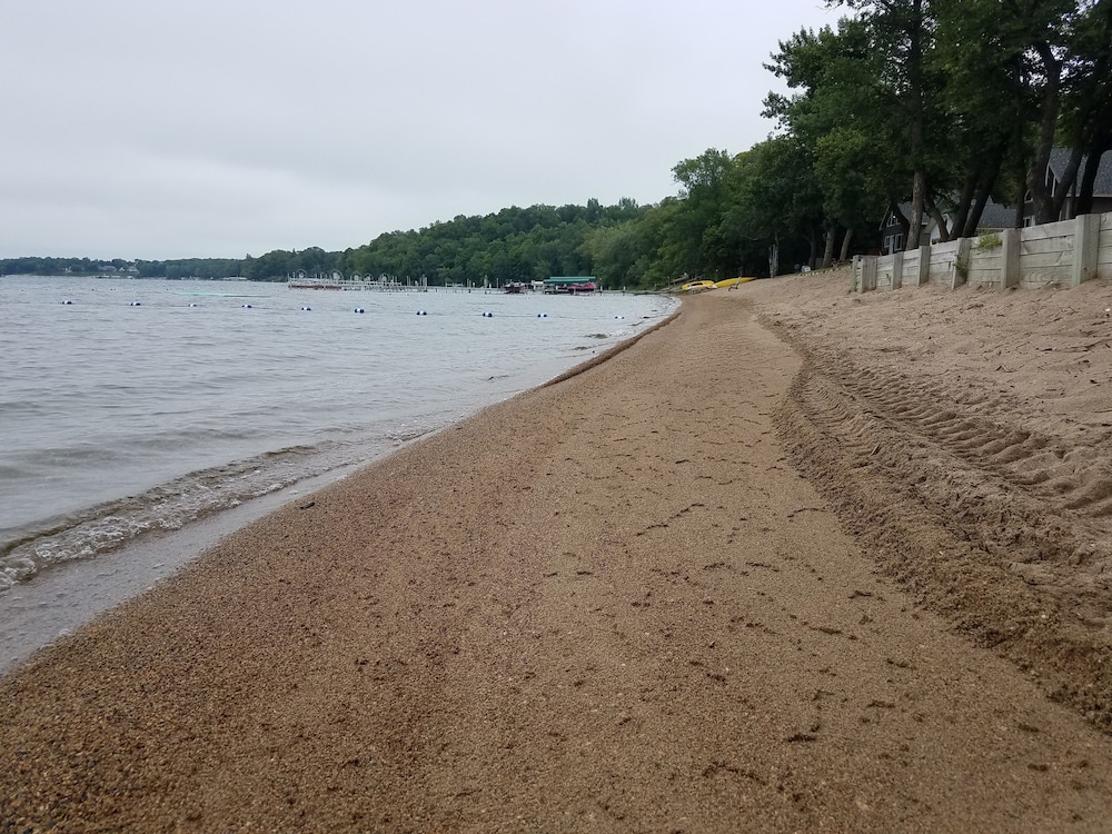 Viking Bay Resort & Lodge - photo 26