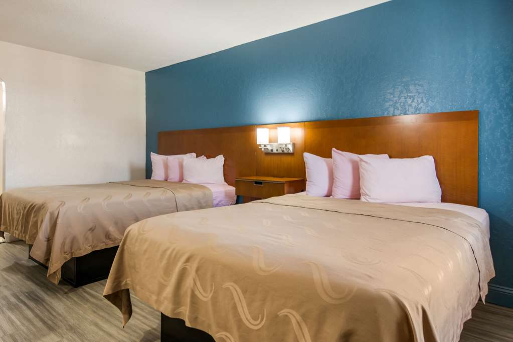Rodeway Inn Broken Bow Hochatown - photo 20
