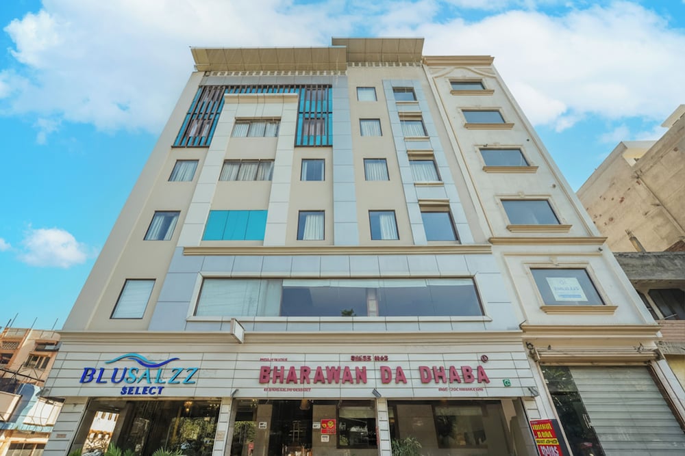 BluSalzz Select City Centre near Golden Temple in Amritsar, India