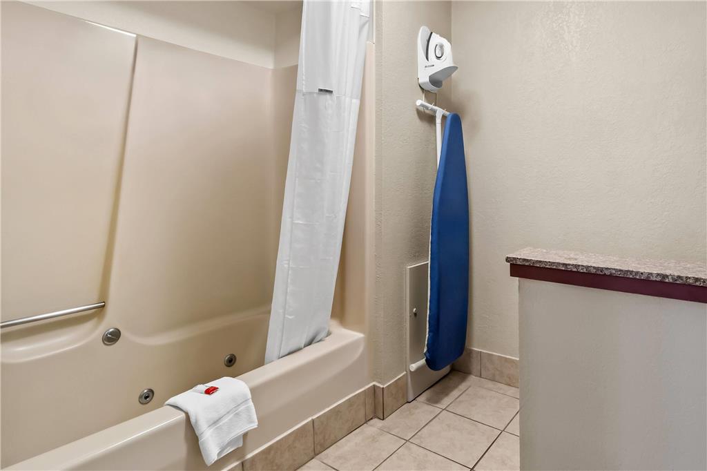 Days Inn by Wyndham Whitmore Lake Ann Arbor Brighton - photo 26