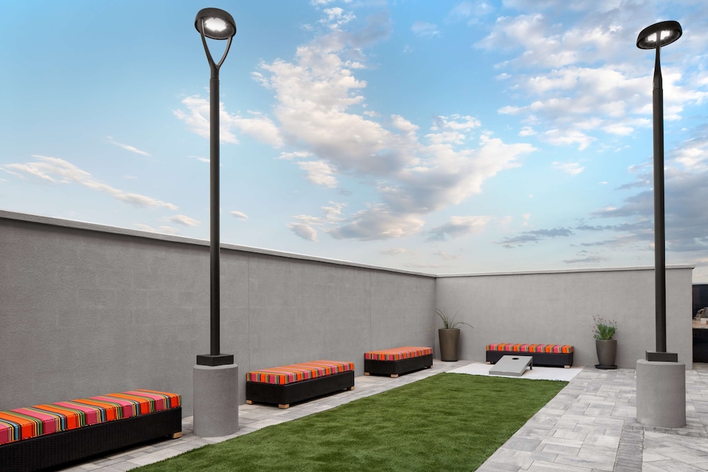 Home2 Suites by Hilton Hobbs - photo 18
