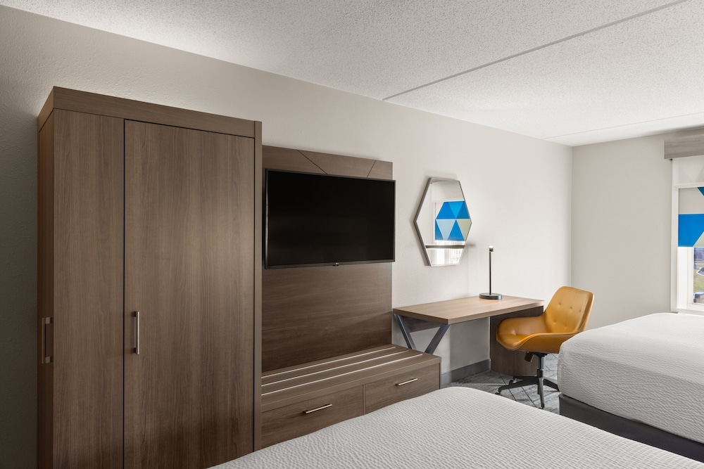 Holiday Inn Express Hotel & Suites Danbury I 84 by IHG - photo 21