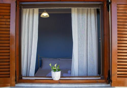 Theros in Makrygialos, Greece