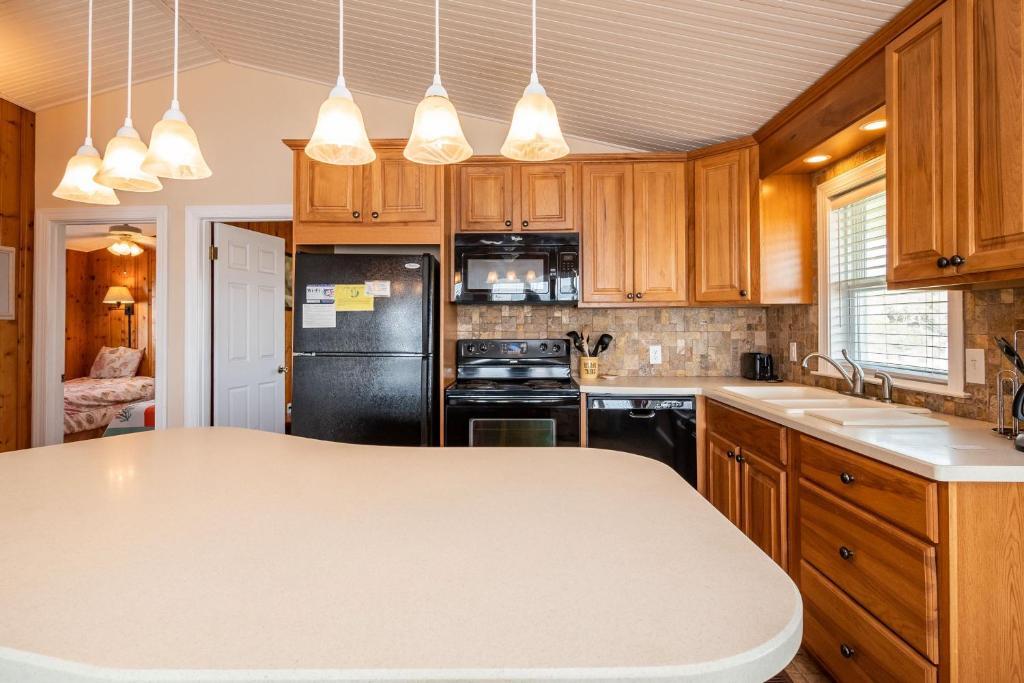 Windward Mark by Oak Island Accommodations - photo 7