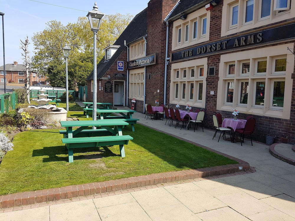 Dorset Arms Hotel — hotel in Wallsend
