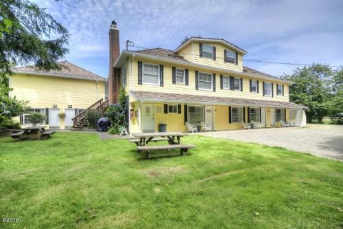 Captain Cook Inn - photo 2