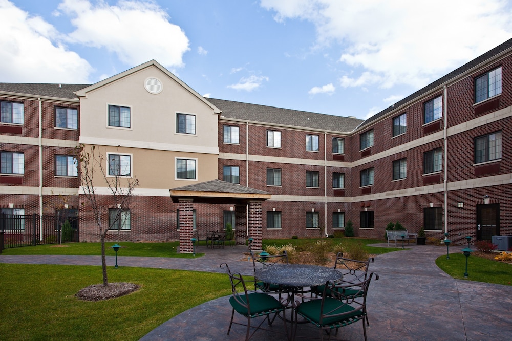 Staybridge Suites Lansing Okemos - photo 29