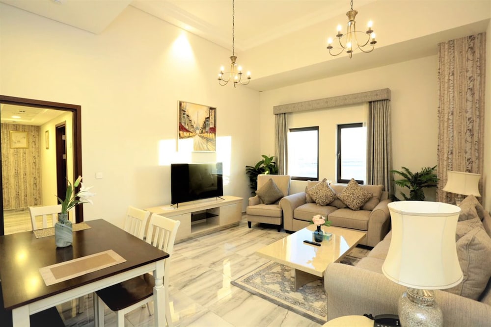 Marbella Luxury 2 Bedrooms — 4-Star Luxury Hotel in Dubai, United Arab Emirates