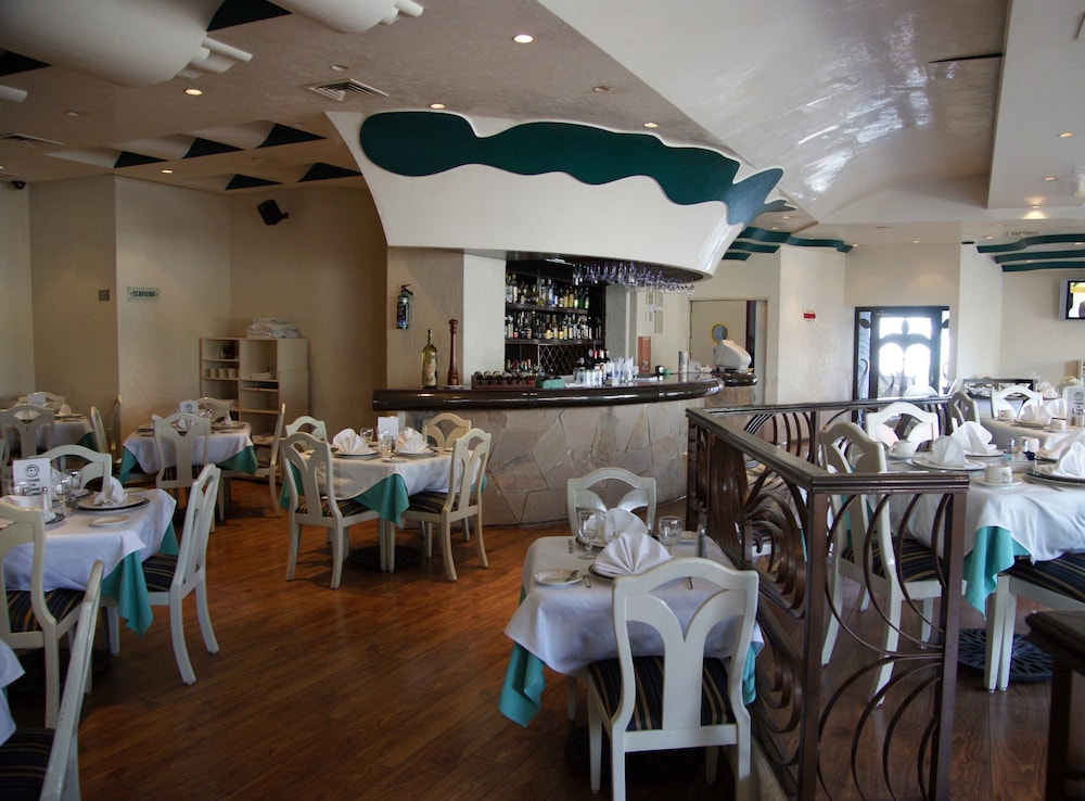 Portonovo Hotel & Suites