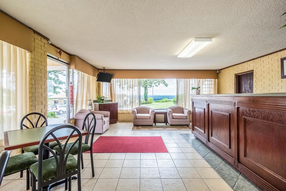 Days Inn by Wyndham Batesville AR - photo 14