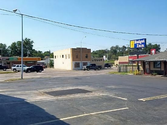 Budget Inn 9539851 — Chickasha